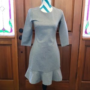 Banana Republic Women’s Grey 3/4 sleeved Dress with Ruffle Hem Sz 6 EUC